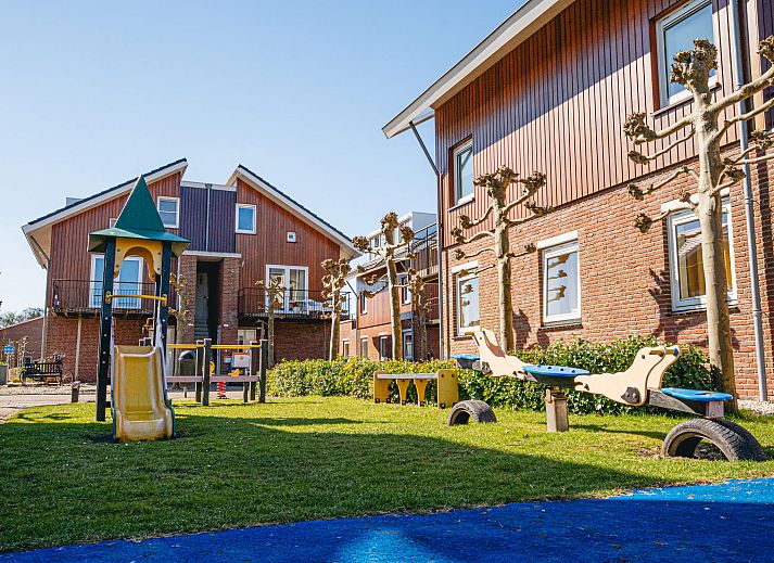 Gemuetliche Kueche und Essbereich im Ferienhaus Kraaijennest Uitgeest fuer einen komfortablen Urlaub.