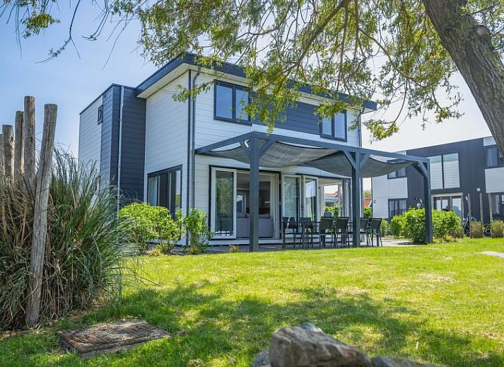 Guest house 491624 • Holiday property Noord-Holland midden • Vakantiehuis Pavilion l'etage Sauna 10