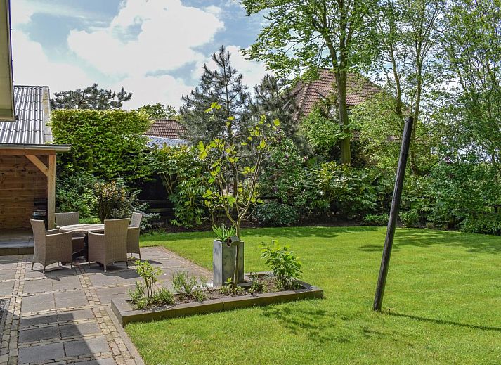 Innenraum des modern eingerichteten Ferienhauses De IJsvogel in Heiloo.