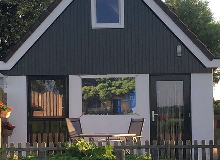NH539 Ferienhaus in Spanbroek, Nordholland mit charmanter Fassade und gruener Umgebung