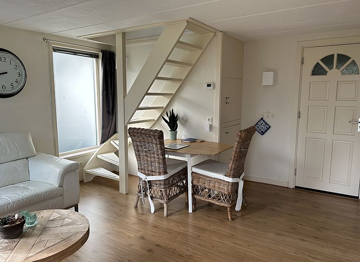 NH539 Ferienhaus in Spanbroek, Nordholland mit charmanter Fassade und gruener Umgebung