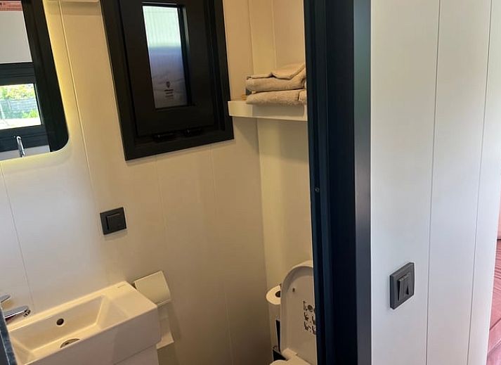 Guest house 500105 - Holiday property Noord-Holland zuid - Huisje in Assendelft