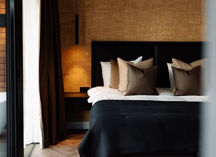 Stijlvol Vakantiehuisje in Kortenhoef met moderne veranda aan het water, Noord-Holland zuid.