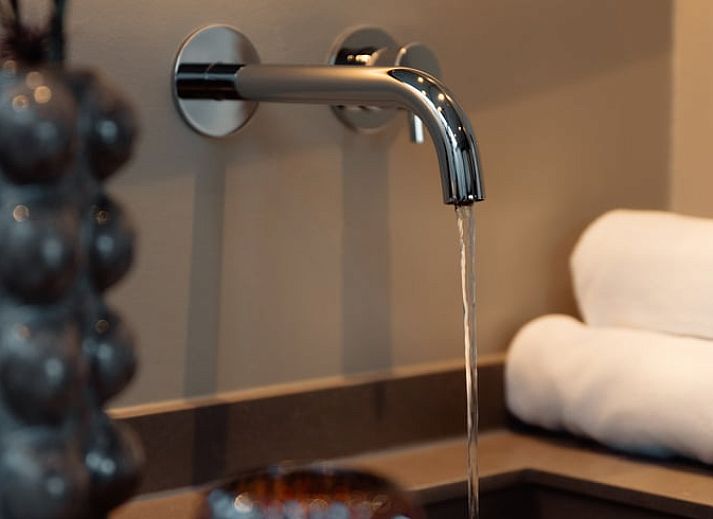 Gezellige slaapkamer in Vakantiehuisje in Kortenhoef, Noord-Holland zuid, met luxe beddengoed.