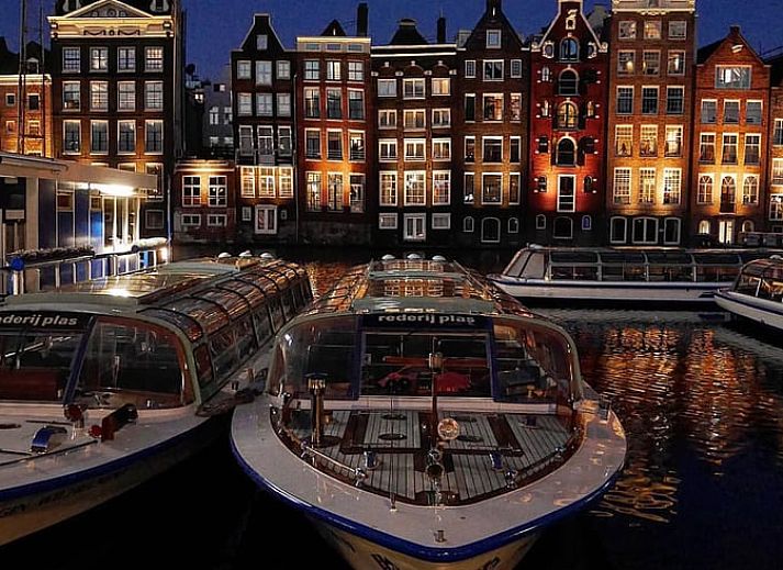 Artwork in Holiday home in Amsterdam, artistic details in vacation home in Amsterdam.