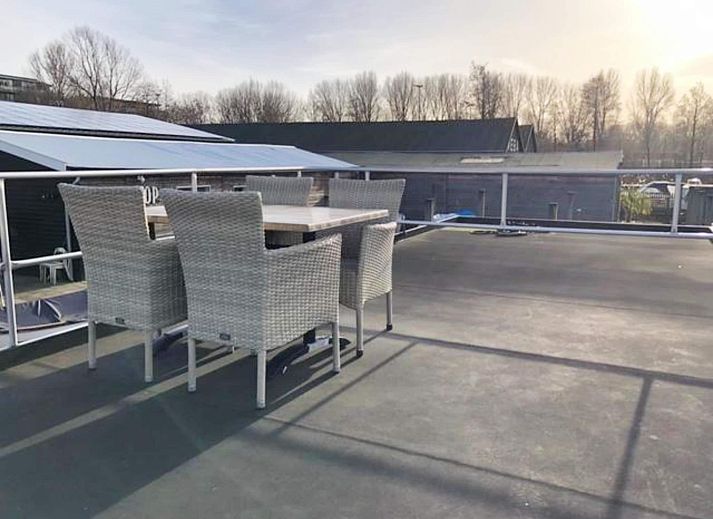 Guest house 510145 - Boat Amsterdam eo - Houseboat with roof terrace and balcony (4 pers) "De Hoop"