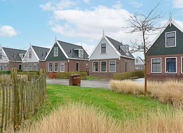 Detached house in Uitdam with terrace and green garden, vacation home in Amsterdam eo, North Holland.