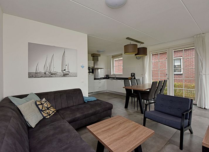 Detached house in Uitdam with terrace and green garden, vacation home in Amsterdam eo, North Holland.