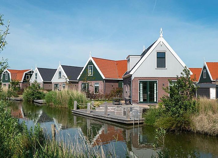 Ferienhaus Mint Sauna 6 in Uitdam, Amsterdam eo, Nordholland mit Terrasse am Wasser und malerischer Umgebung.