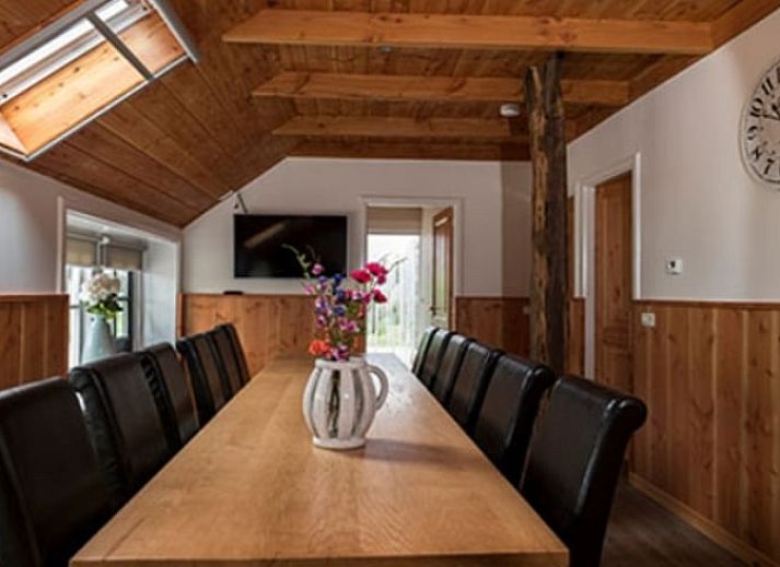 Charmant vakantiehuisje in Mander, Twente, met authentieke bakstenen gevel in Overijssel.