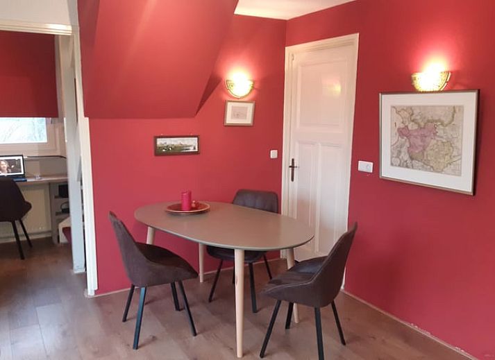 Prachtige weilanden met grazende paarden rondom Vakantiehuis in Nutter, Twente, Overijssel.