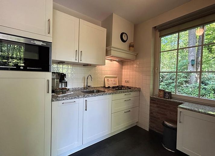 Vakantiehuis in Nutter, charmant vakantiehuis in de bossen van Twente, Overijssel, met groene omgeving.