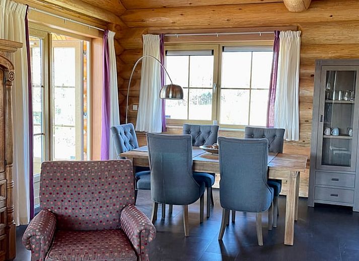 Gemuetliches Ferienhaus in Den Ham, Twente mit Holzterrasse, ideal fuer einen erholsamen Aufenthalt in der Natur von Overijssel.