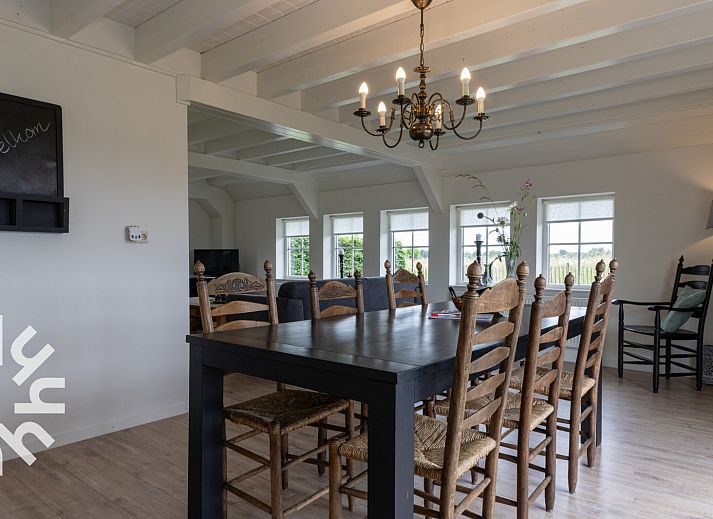 Vakantiehuis OV404 in Den Ham, Twente omringd door groene natuur en rustieke charme.