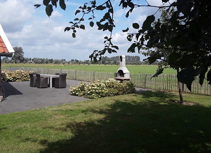 Rustikales Ferienhaus het Assenhoekje in Den Ham, Twente, umgeben von ueppiger Natur und weiten Feldern in Overijssel.