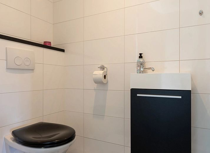 Rustikales Ferienhaus het Assenhoekje in Den Ham, Twente, umgeben von ueppiger Natur und weiten Feldern in Overijssel.