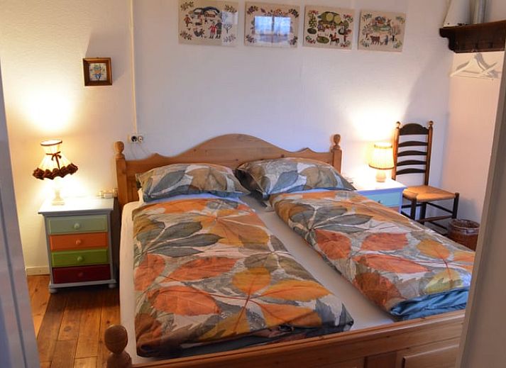 Cozy vacation home Cottage in De Lutte in Twente, Overijssel, surrounded by green nature and rustic charm.