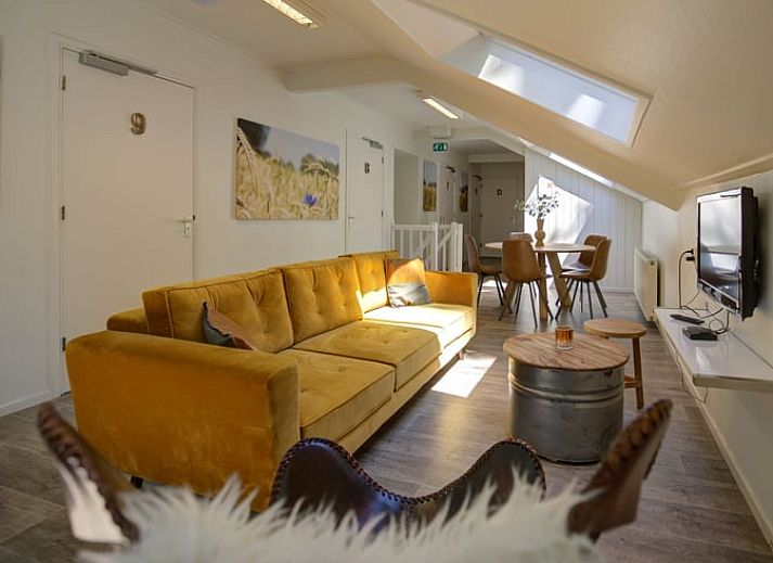 Moderne Kueche im Ferienhaus in de Lutte, Twente, Overijssel mit geraeumigen Arbeitsflaechen und Geraeten fuer einen komfortablen Aufenthalt.