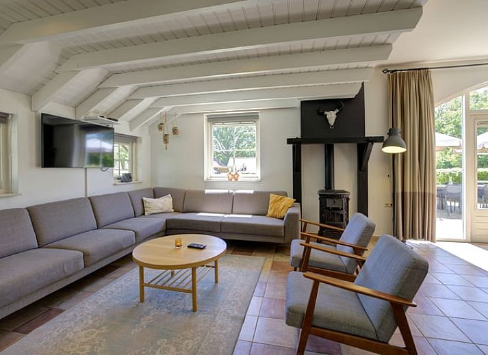 Gemuetliches Ferienhaus in De Lutte, Twente mit Spielplatz und gruener Umgebung in Overijssel, ideal fuer einen entspannten Aufenthalt.