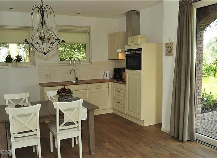 Rustieke charme van Vakantiehuis in Ootmarsum, gelegen in het schilderachtige Twente, omringd door natuur.