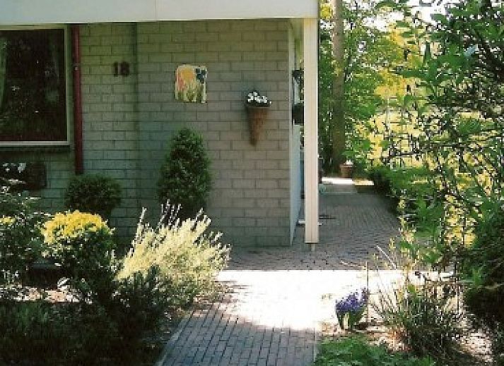 Ferienhaus mit Gartenblick im Recreatiepark Noordikhoeve in Reutum, Twente, Overijssel. Genieen Sie Ruhe und Natur.