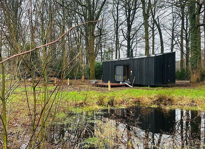 Bovenaanzicht van het terras van Vakantiehuis in Hezingen, een unieke vakantiewoning in Twente, Overijssel.