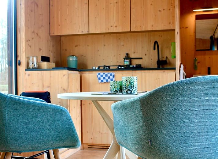 Bovenaanzicht van het terras van Vakantiehuis in Hezingen, een unieke vakantiewoning in Twente, Overijssel.