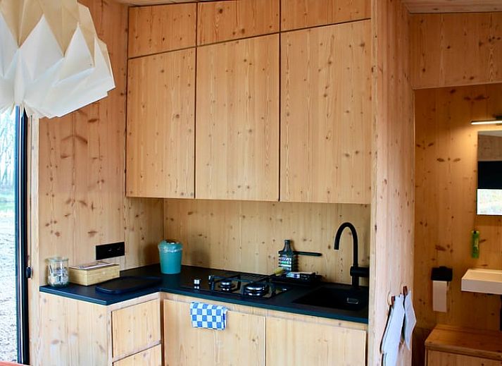 Bovenaanzicht van het terras van Vakantiehuis in Hezingen, een unieke vakantiewoning in Twente, Overijssel.