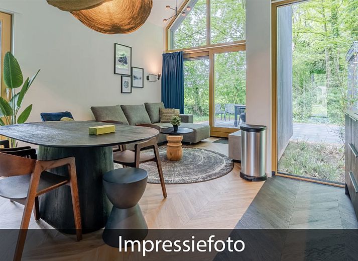 Vrijstaande woning in Beuningen, Twente, vakantiehuis omringd door groene natuur en rustgevende omgeving.