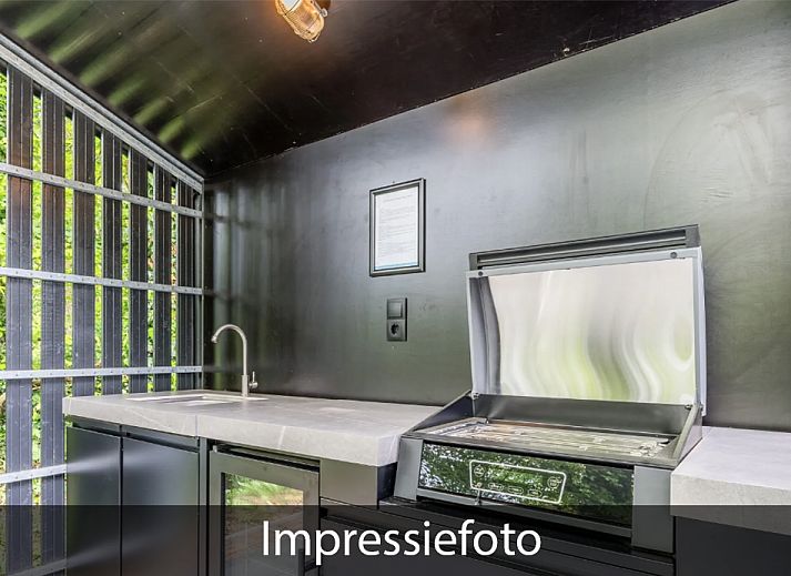 Vakantiehuis Vrijstaande woning in Beuningen, Twente, modern design in bosrijke setting.