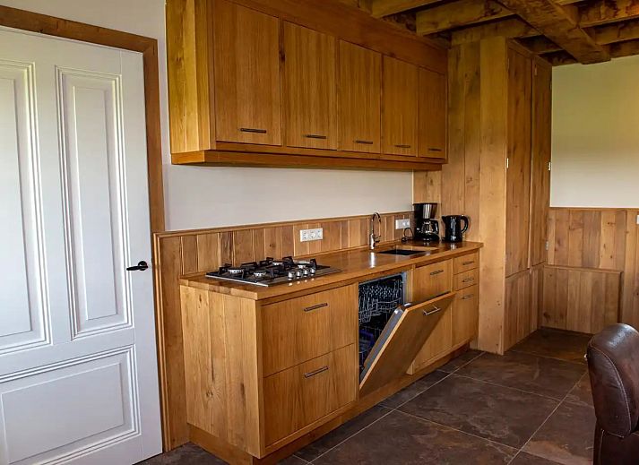 Charmant vakantiehuis OV682 in Tilligte, Twente, met een weids uitzicht over het veld.