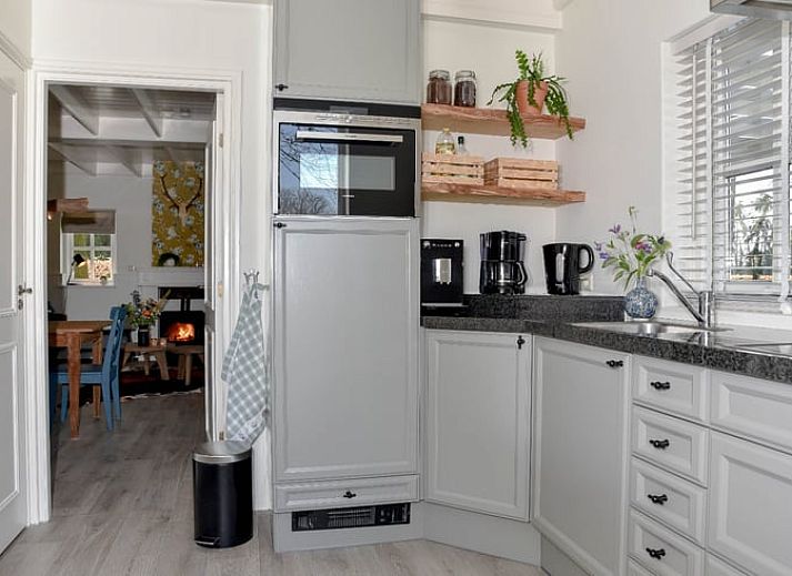 Vakantiehuisje in Reutum met charmante veranda, gelegen in het groene Twente, Overijssel.