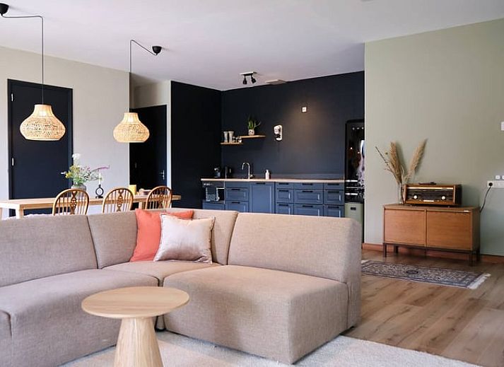 Cottage in Reutum, a charming cottage in the green landscape of Twente, Overijssel, surrounded by lush nature and tranquility.