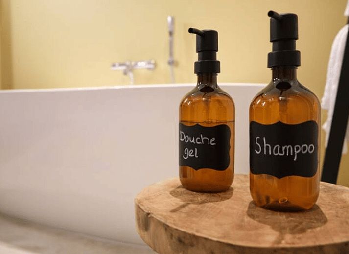 Cottage in Reutum, a charming cottage in the green landscape of Twente, Overijssel, surrounded by lush nature and tranquility.