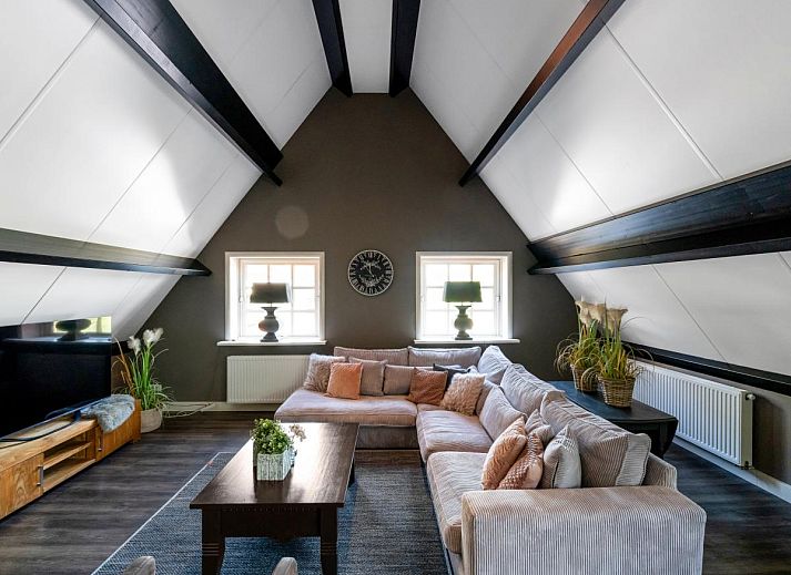 Wellnessfaciliteiten in vakantiehuis Billie, Reutum, Twente met moderne douche en sauna.