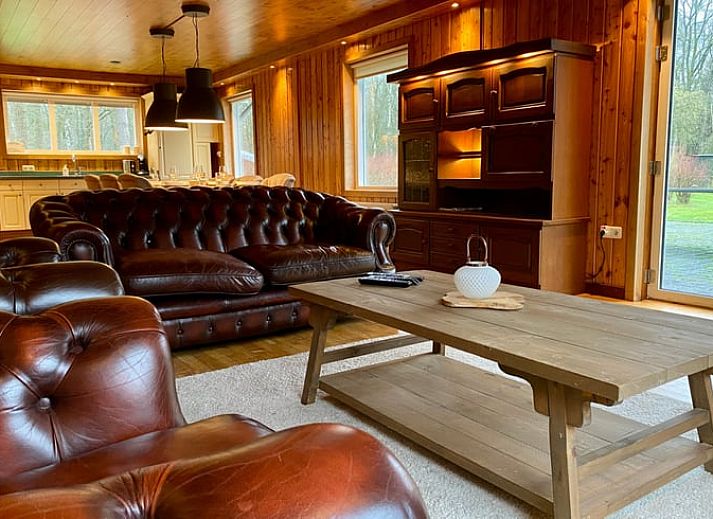 Vakantiehuis in Ambt Delden, genesteld in het serene landschap van Twente, Overijssel.