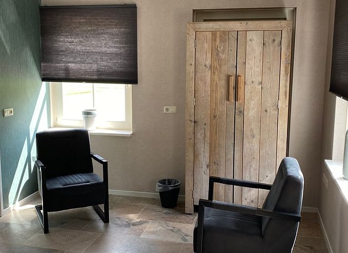 Entrance with gate to Holiday home in Ambt Delden, Twente, surrounded by nature.