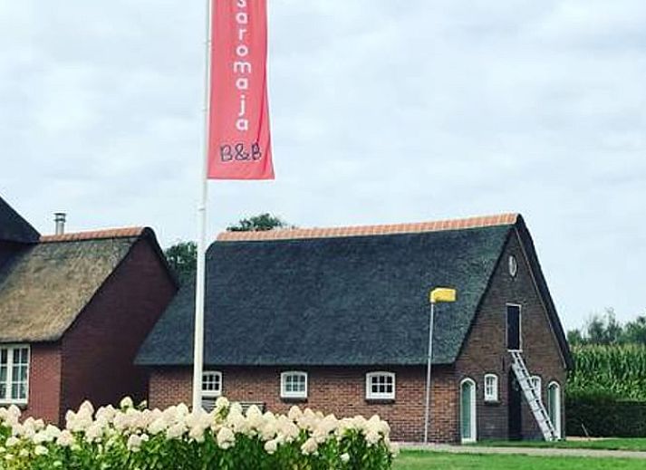 Charmantes Ferienhaus in Ambt Delden, Twente, mit Reetdach und laendlicher Umgebung, ideal fuer einen entspannten Aufenthalt in Overijssel.