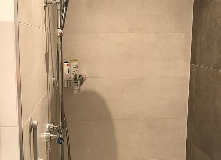 Charmantes Ferienhaus in Ambt Delden, Twente, mit Reetdach und laendlicher Umgebung, ideal fuer einen entspannten Aufenthalt in Overijssel.