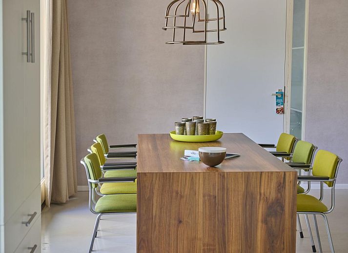 Modernes Schlafzimmer im Design Farmers Barn Twente, Ferienhaus in Haaksbergen, Overijssel.