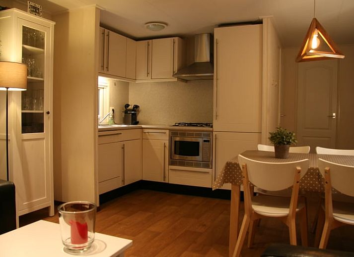 Vacation cottage in Haaksbergen, a charming vacation home in Twente, Overijssel, surrounded by lush nature and woodland.