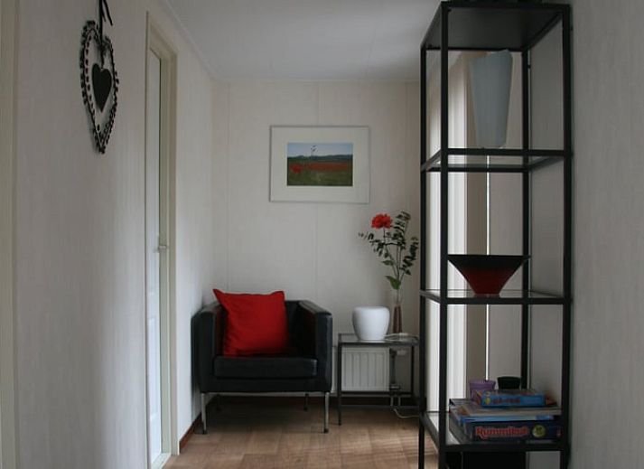 Vacation cottage in Haaksbergen, a charming vacation home in Twente, Overijssel, surrounded by lush nature and woodland.