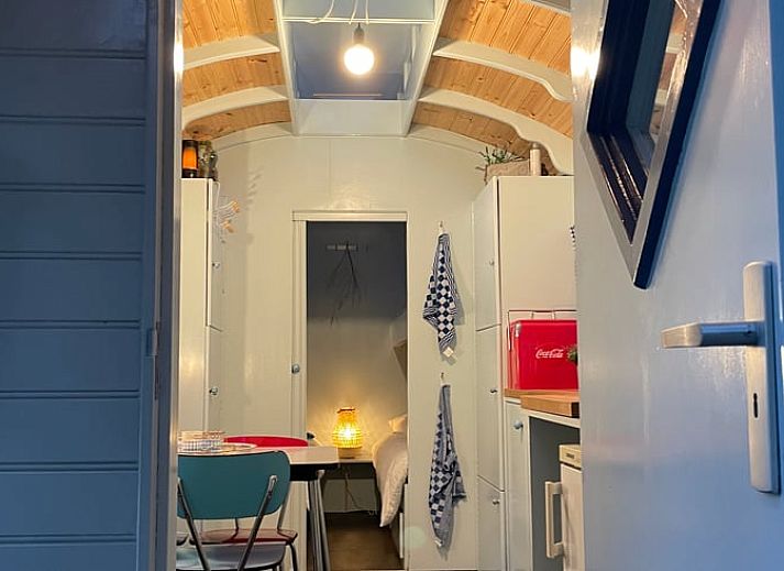 Huisje in Haaksbergen vakantiehuis in Twente, omgeven door groene natuur en terras in Overijssel.