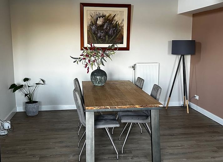 Ferienhaus in Haaksbergen mit sonniger Terrasse und gruener Umgebung in Twente, Overijssel. Gemuetlicher Aufenthalt in der Natur.