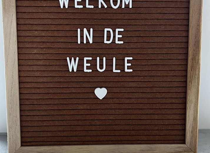 Rustikales Ferienhaus in Haaksbergen, Twente, umgeben von ueppiger Natur und einem gemuetlichen Garten fuer einen entspannten Aufenthalt.