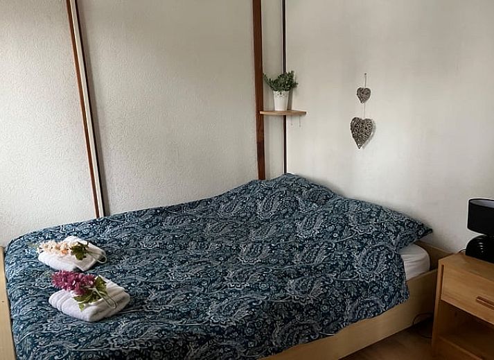 Rustiek Vakantiehuisje in Haaksbergen omringd door bomen in het groene Twente, Overijssel.