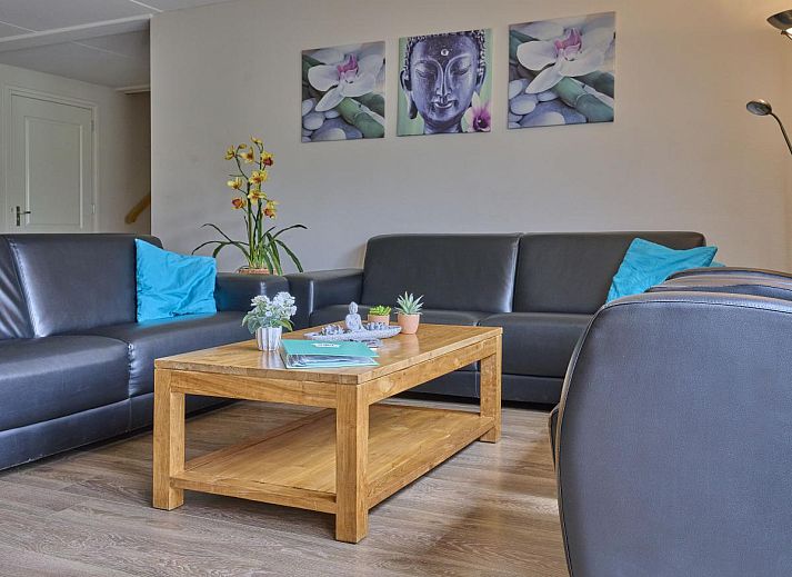 Aerial photo of 't Katreel vacation home in Haaksbergen, surrounded by green nature in Twente, Overijssel.