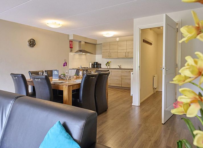 Cozy living room with decorative details in 't Katreel vacation home, Haaksbergen, Twente, Overijssel.