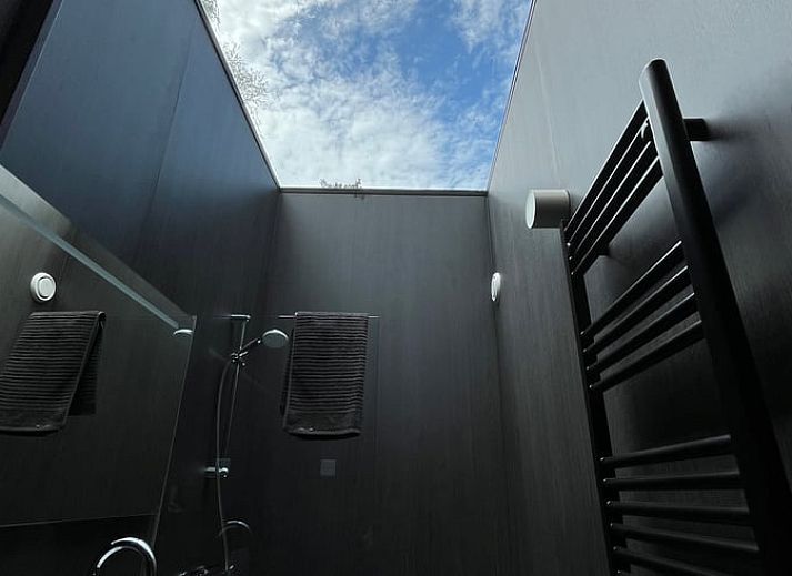 Sfeervolle avondverlichting bij Vakantiehuis in Diepenheim, vakantieverblijf in Twente, Overijssel.