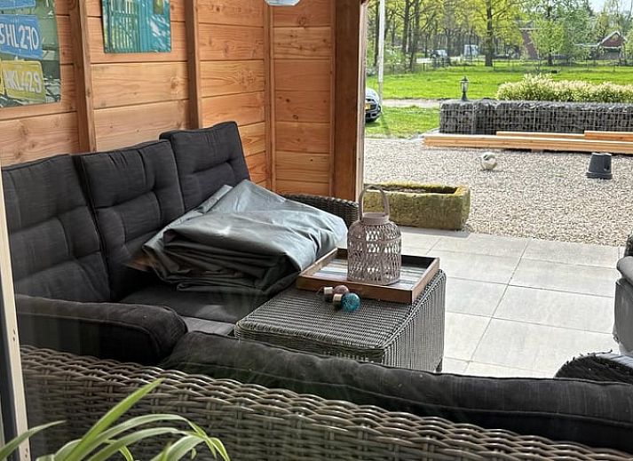 Gemuetliche Veranda im Cottage in Enschede, Ferienhaus in Twente, Overijssel.